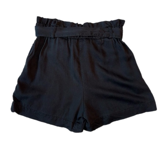 H&M Black High-Waist Tie Shorts - Picture 5 of 8